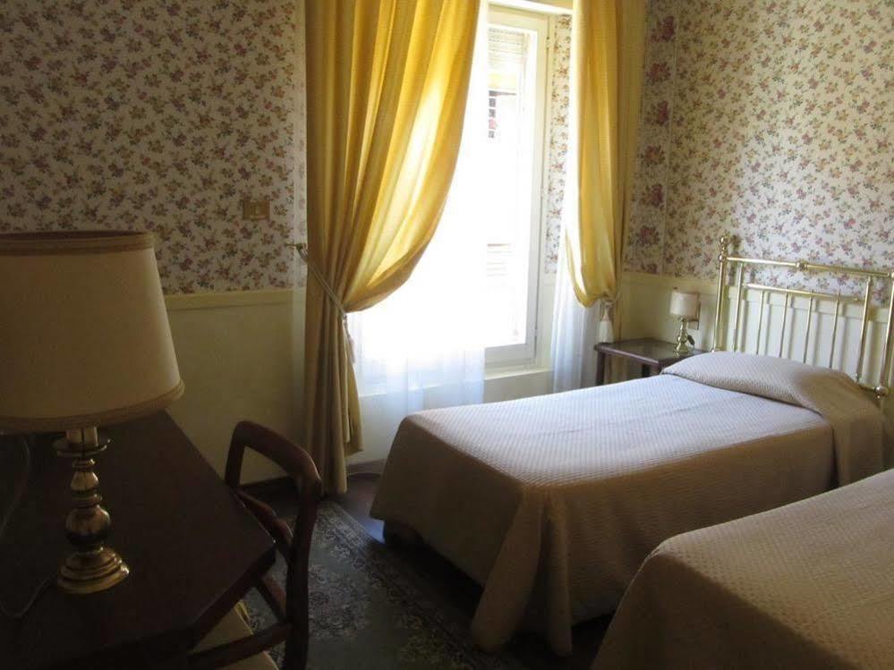 Hotel Roma Porretta Terme Bagian luar foto